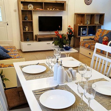 Easystay Two Bedroom Apartment 라르나카 외부 사진