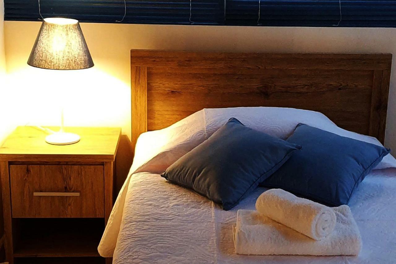 Easystay Two Bedroom Apartment 라르나카 외부 사진