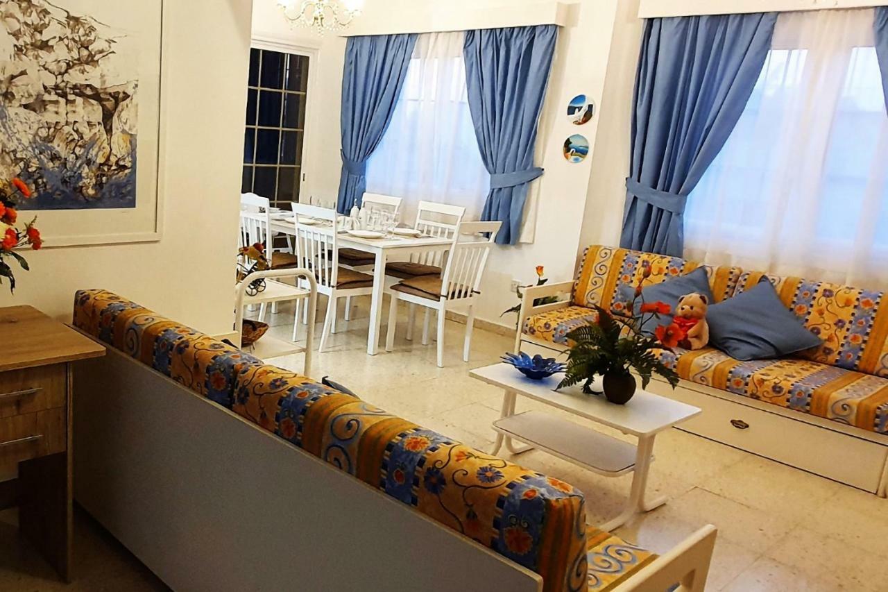 Easystay Two Bedroom Apartment 라르나카 외부 사진